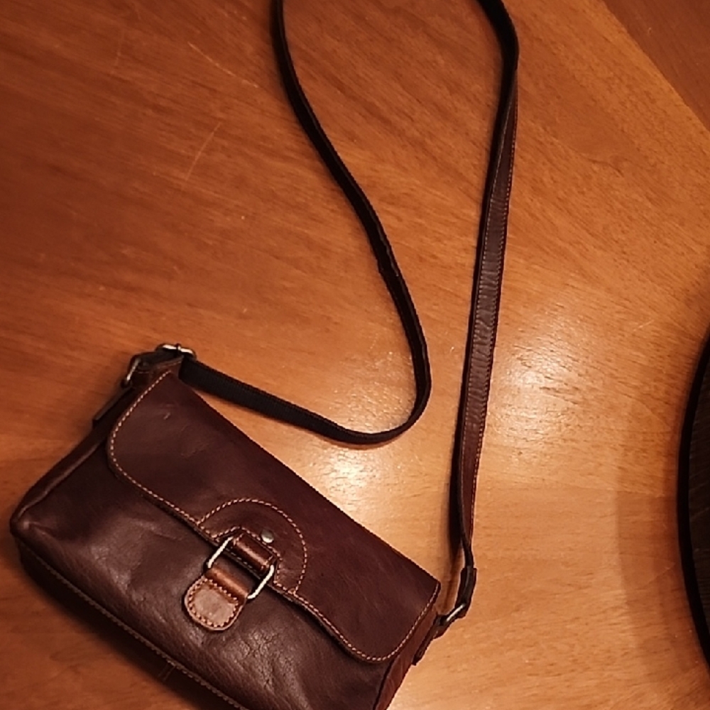 Elegant Brown Leather Crossbody Bag